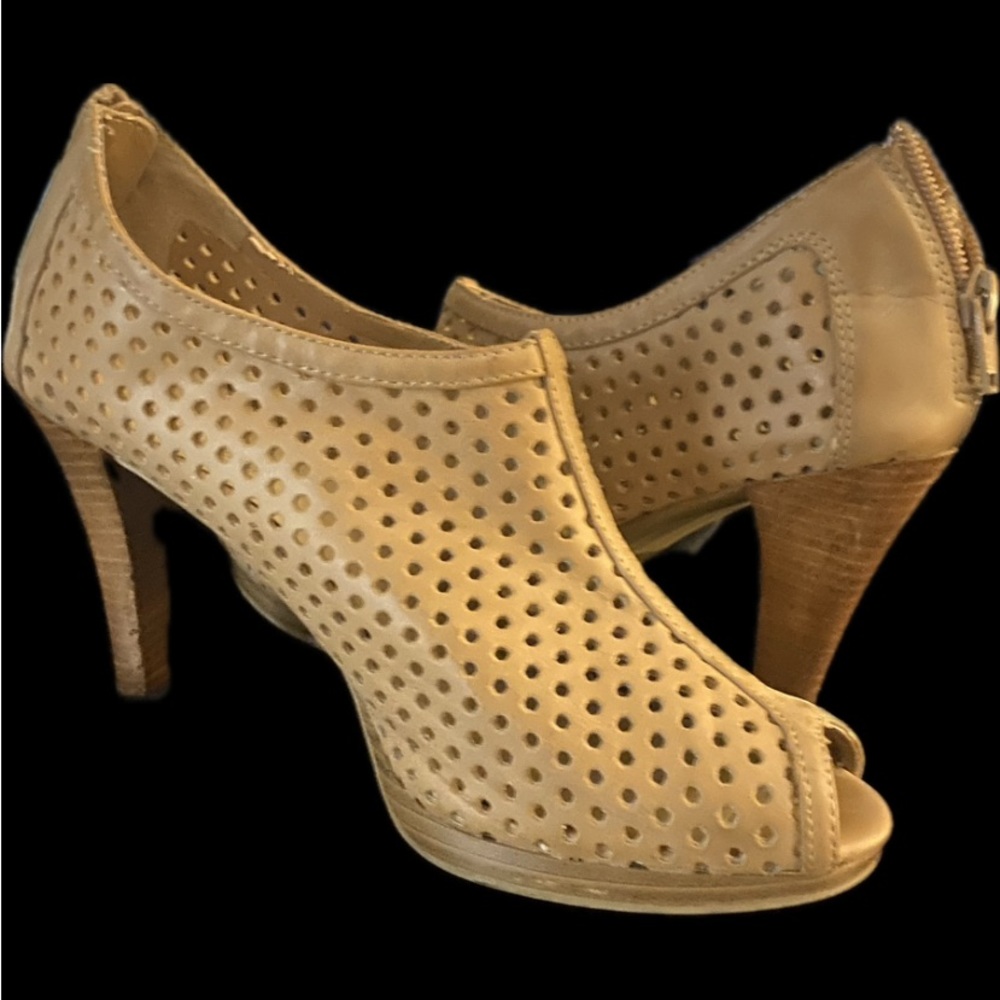 Coach and four size 9 tan bootie